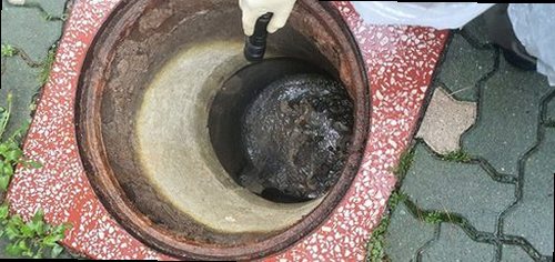 중원구 하수구막힘 배수구 주변의 물 고임과 내부 점검 모습